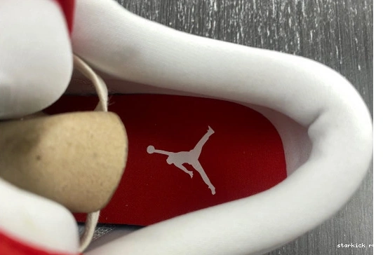 Jordan 1  DJ5186-100 Low  DJ5186-100 Spades 0310